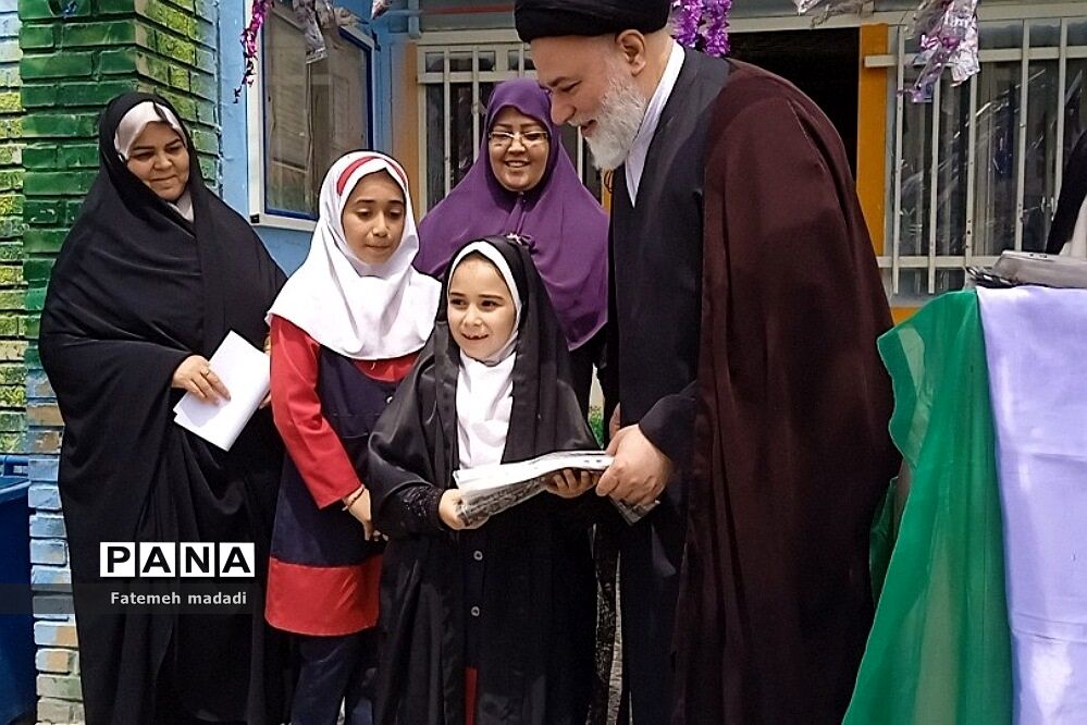 برگزاری جشن روز دختر در دبستان شهید‌موسی کلانتری‌ بهارستان 2
