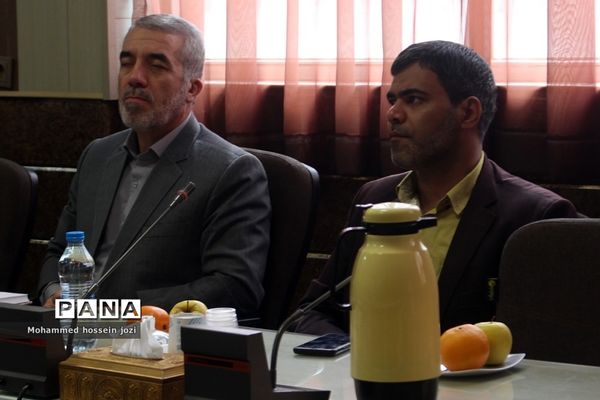 جلسه ستاد آزمون‌های استان در خانه معلم