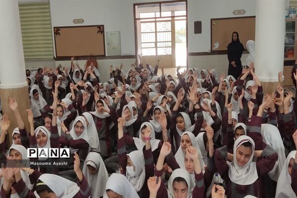 برپایی جشن روز دختر در دبستان شاهد نیک‌اندیشان ناحیه یک یزد