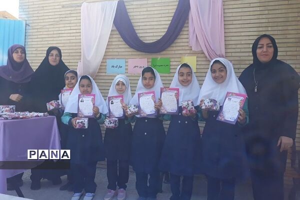 جشن روز دختر در مدارس رودهن