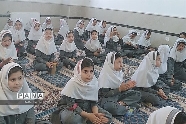 برپایی جشن خودکار در دبستان زنده‌یاد‌ دربانی شهرستان‌قرچک