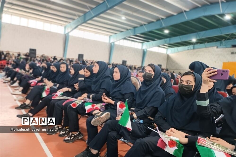 جشن بزرگ «دختران سرزمین من» در سالن بانوان شهرداری شهرستان قرچک