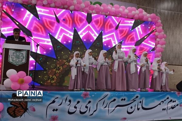 جشن بزرگ «دختران سرزمین من» در سالن بانوان شهرداری شهرستان قرچک