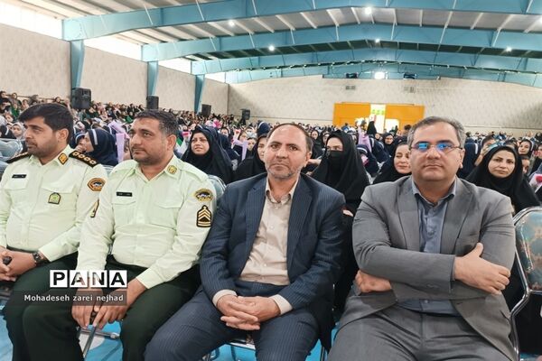 جشن بزرگ «دختران سرزمین من» در سالن بانوان شهرداری شهرستان قرچک