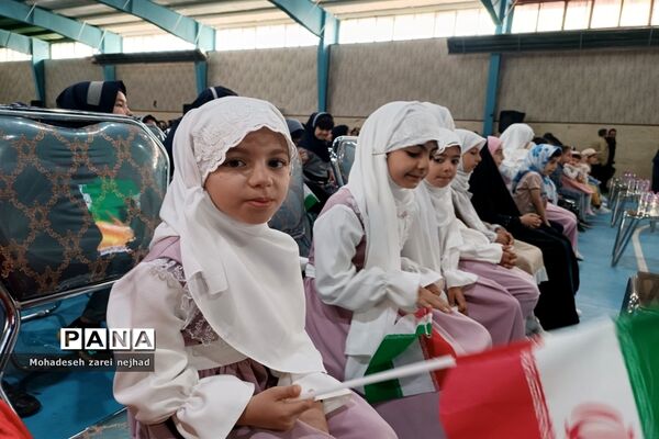 جشن بزرگ «دختران سرزمین من» در سالن بانوان شهرداری شهرستان قرچک