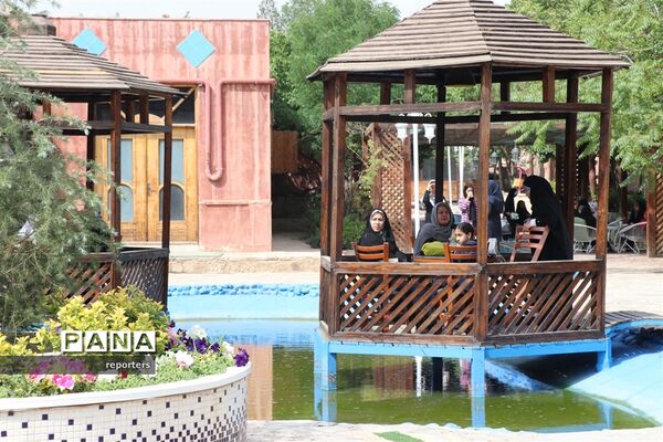 برگزاری جشن ماهدخت به‌مناسبت روز دختر در ناحیه ۷ مشهد