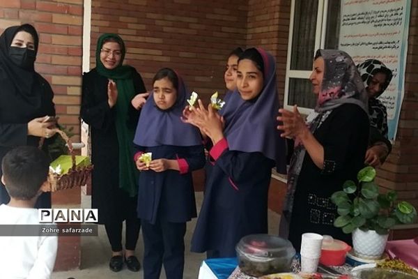 جشن روز دختر در دبستان برکت آبعلی  رودهن