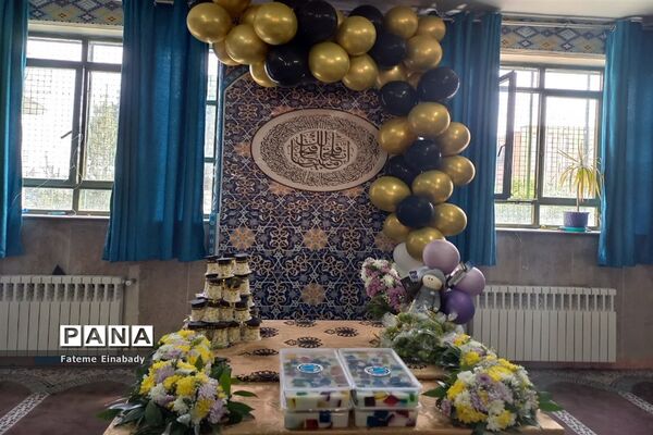جشن فارغ‌التحصیلی و روز دختر در مدرسه حاجیه نوری ملارد