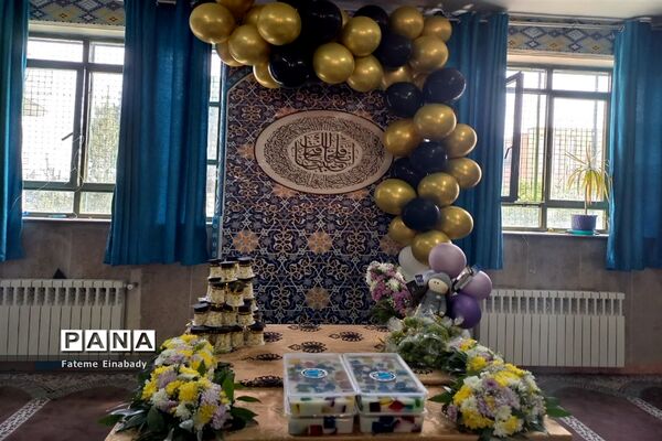 جشن فارغ‌التحصیلی و روز دختر در مدرسه حاجیه نوری ملارد