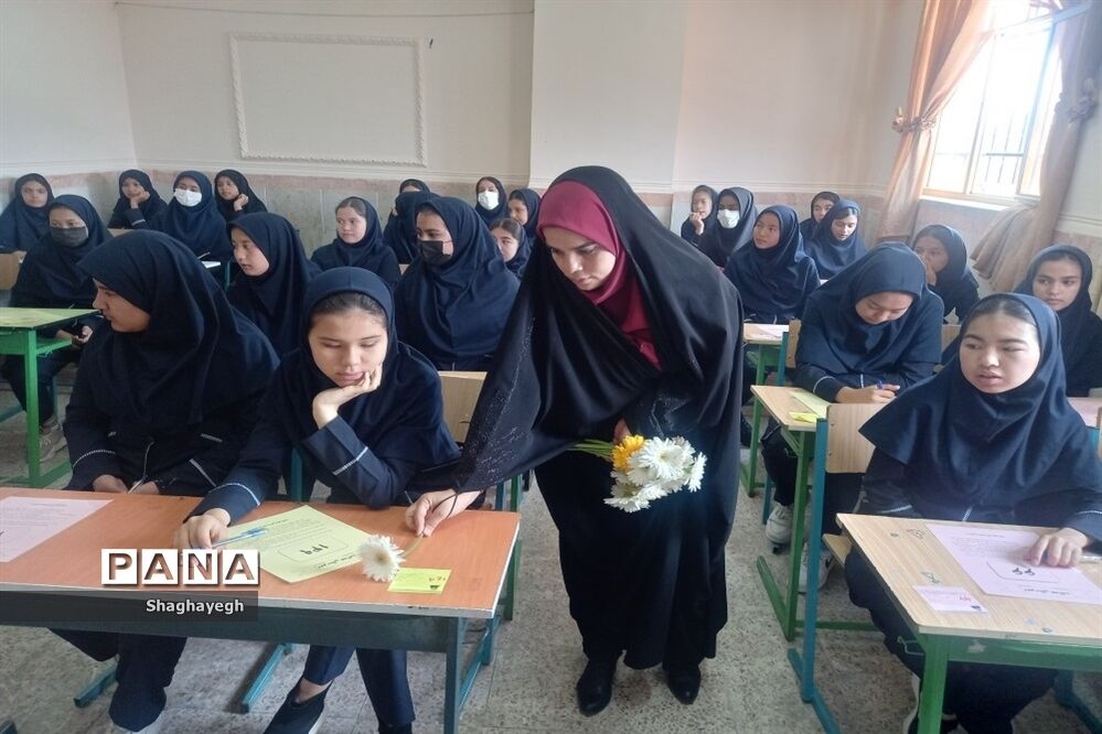 جشن ولادت حضرت فاطمه معصومه(س) و بزرگداشت روز دختر در دبیرستان عدالت‌ بخش جوادآباد
