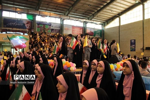 اجتماع بزرگ دختران شهرستان اسلامشهر درسالروز ولادت حضرت فاطمه معصومه(س)