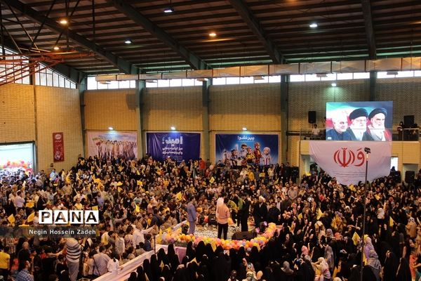 اجتماع بزرگ دختران شهرستان اسلامشهر درسالروز ولادت حضرت فاطمه معصومه(س)