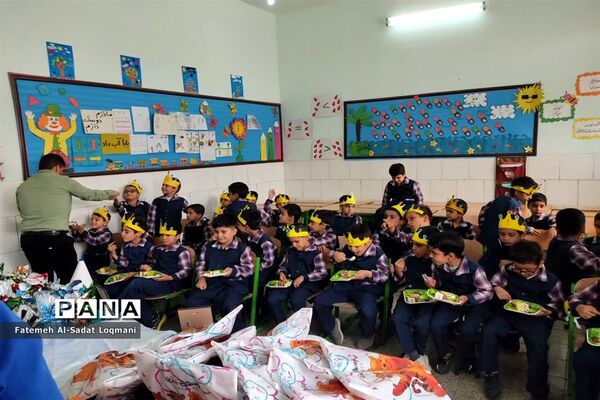 برپایی جشن  الفبا در دبستان پسرانه سیدالشهدا ناحیه یک یزد