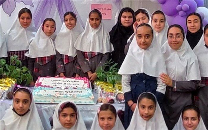 جشن فارغ‌التحصیلی به مناسبت میلاد حضرت معصومه(س) در مدرسه توفیق رباط کریم /فیلم