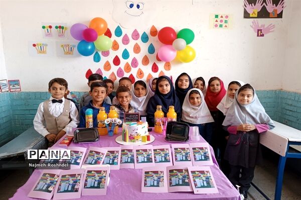 جشن الفبا کلاس اولی‌ها در دبستان سعیدی