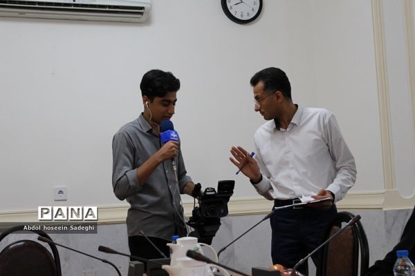 نشست خبری و دیداری با خبرنگاران و مدیران رسانه‌ها در بوشهر