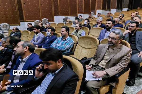 مراسم تقدیر از منتخبین مرحله استانی نهمین جشنواره الگوهای برتر تدریس درس تفکر و سبک زندگی