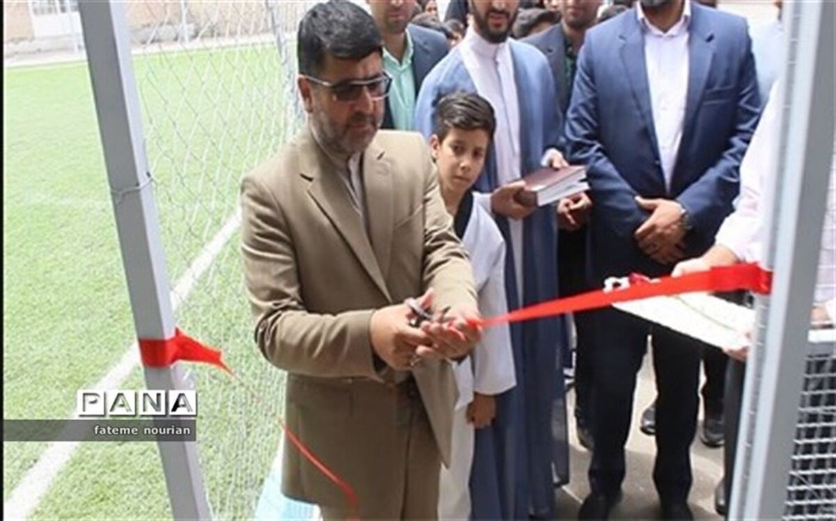 آیین افتتاح زمین چمن مصنوعی در منطقه تبادکان خراسان‌رضوی
