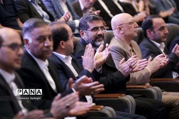 افتتاح نمایشگاه کار دانشگاه تهران