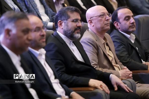 افتتاح نمایشگاه کار دانشگاه تهران