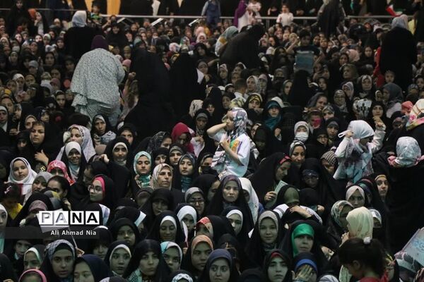 مراسم جشن دختران و دهه کرامت در حرم حضرت معصومه(س)