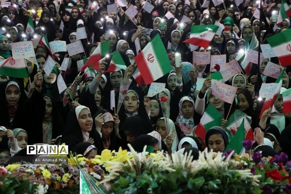 مراسم جشن دختران و دهه کرامت در حرم حضرت معصومه(س)