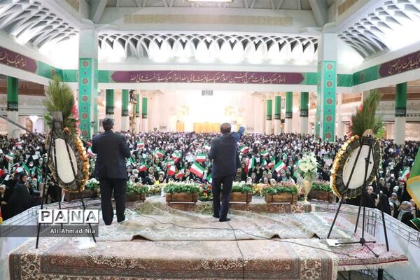 مراسم جشن دختران و دهه کرامت در حرم حضرت معصومه(س)
