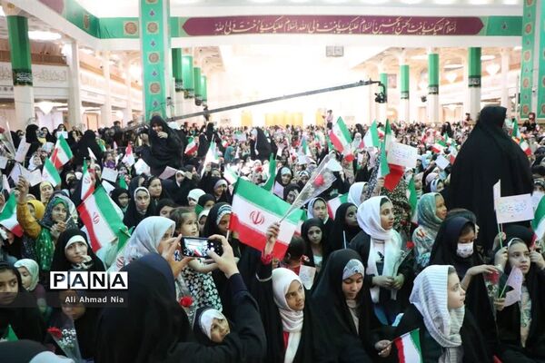 مراسم جشن دختران و دهه کرامت در حرم حضرت معصومه(س)