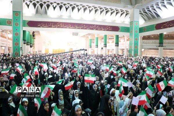 مراسم جشن دختران و دهه کرامت در حرم حضرت معصومه(س)