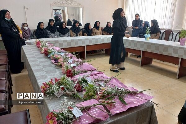 بازدید کارشناسان امور بانوان آموزش و پرورش شهرستان قرچک از مدرسه زنده‌یاد منصوری