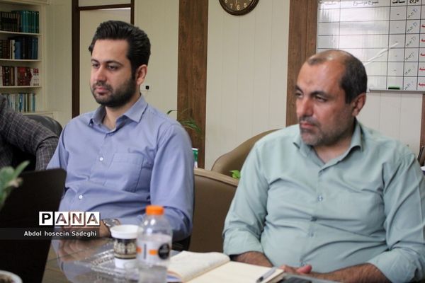 جلسه گرامیداشت سالروز آزاد‌سازی خرمشهر و روز مقاومت در اداره‌کل آموزش و پرورش استان بوشهر