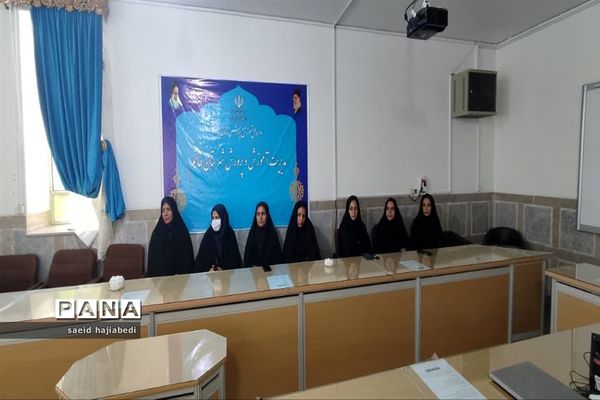 ‌تقدیر از معلمان نمونه و نیروهای کیفیت‌بخش برتر شهرستان خاتم