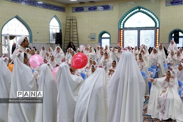 جشن تکلیف دانش‌آموزان دختر پایه سوم بخش بهمن  ابرکوه