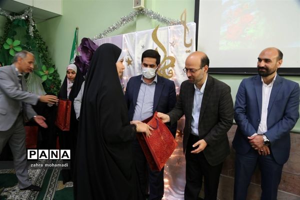 گرامیداشت روز دختر با حضور شهردار منطقه ۱۰