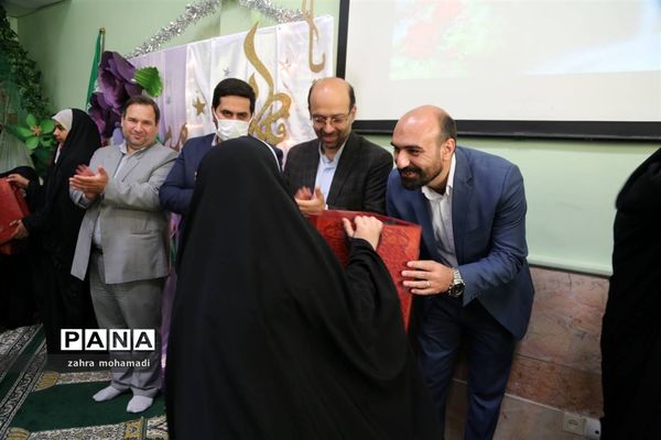 گرامیداشت روز دختر با حضور شهردار منطقه ۱۰