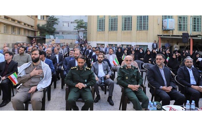 خرمشهر به عنوان اولین نماد مقاومت و پیروزی جمهوری اسلامی ایران است