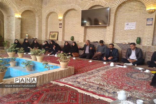 جلسه هم‌اندیشی سرگروه‌های پرورشی ناحیه یک به‌مناسبت سالروز آزادسازی خرمشهر
