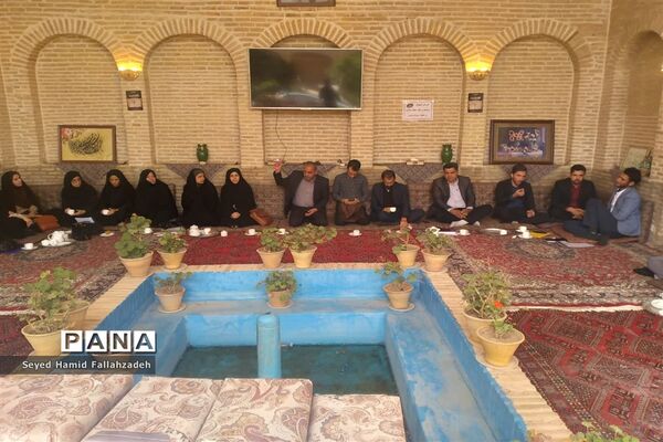 جلسه هم‌اندیشی سرگروه‌های پرورشی ناحیه یک به‌مناسبت سالروز آزادسازی خرمشهر