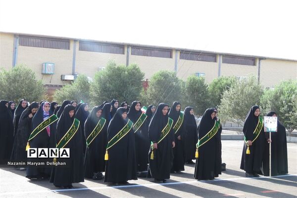 صبحگاه مشترک نیروهای نظامی و انتظامی شهرستان خاتم همزمان با سالروز آزادسازی خرمشهر
