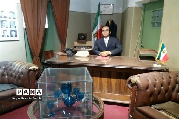 بازدید معاونان پرورشی آموزش و پرورش اسلامشهر از موزه عبرت