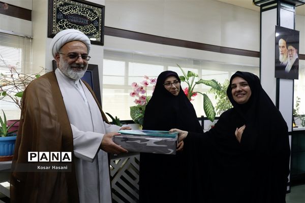 تجلیل به مناسبت روز دختر