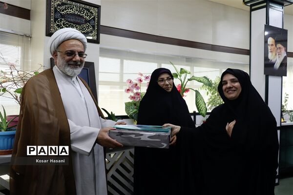 تجلیل به مناسبت روز دختر