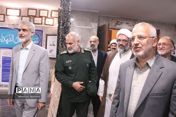 بازدید مدیران دستگاه‌های اجرایی قم از نمایشگاه توانمندی‌های هوافضا