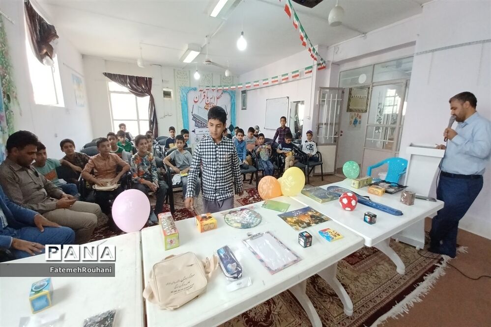 برگزاری جشن دهه کرامت و اختتامیه کلاس‌های دارالقرآن مرحوم حیدری خلیل‌آباد