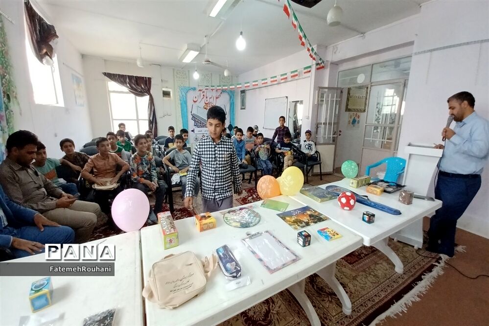 برگزاری جشن دهه کرامت و اختتامیه کلاس‌های دارالقرآن مرحوم حیدری خلیل‌آباد