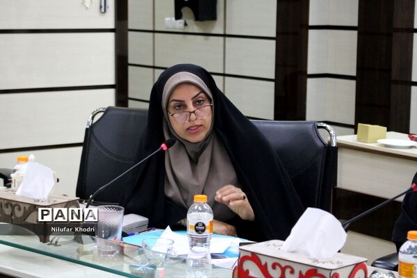 جلسه هم‌اندیشی طرح دانش‌آموز تراز انقلاب اسلامی در بوشهر