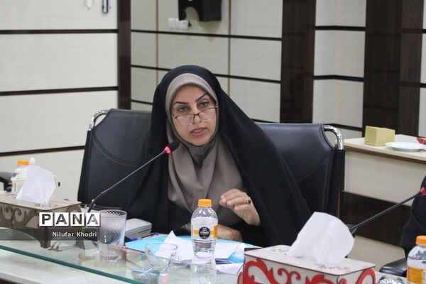 جلسه هم‌اندیشی طرح دانش‌آموز تراز انقلاب اسلامی در بوشهر