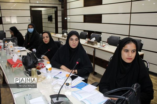 جلسه هم‌اندیشی طرح دانش‌آموز تراز انقلاب اسلامی در بوشهر