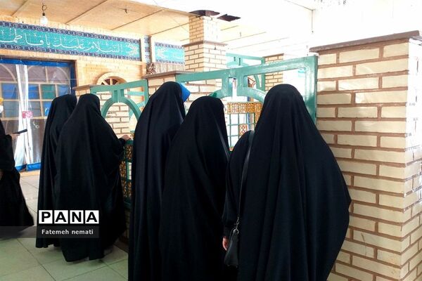 اردوی معنوی اعضاء کارگروه‌های تربیتی در گلزار شهدای ملارد