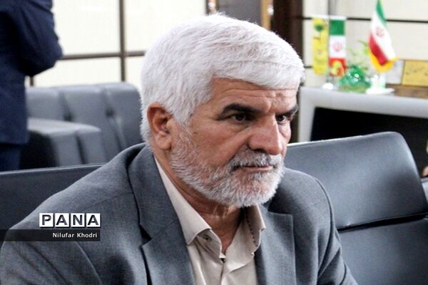 نشست معلمان گام دوم انقلاب با فرمانده دوران دفاع مقدس